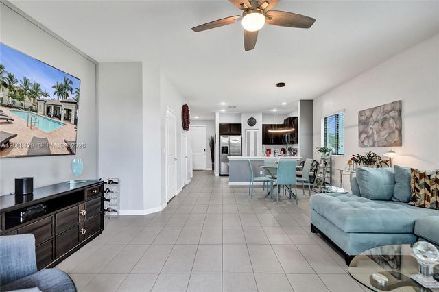 4204 N Dixie Highway 1, Oakland Park, FL 33334
