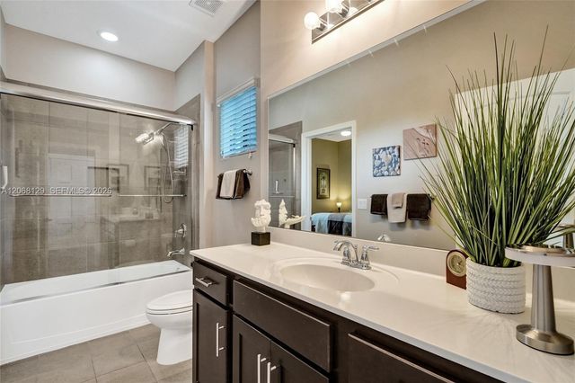 4204 N Dixie Highway 1, Oakland Park, FL 33334
