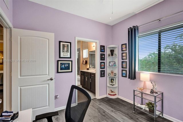 4204 N Dixie Highway 1, Oakland Park, FL 33334