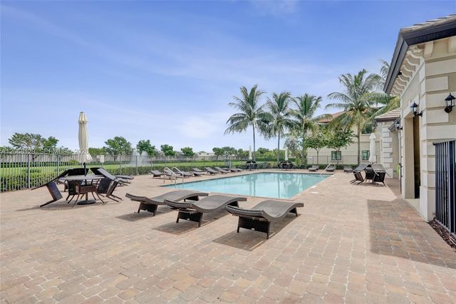 4204 N Dixie Highway 1, Oakland Park, FL 33334