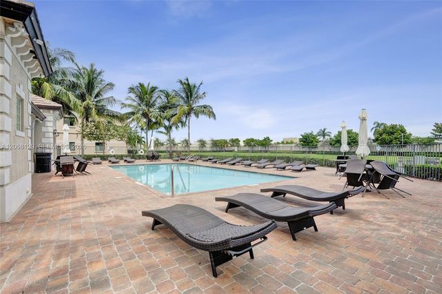 4204 N Dixie Highway 1, Oakland Park, FL 33334