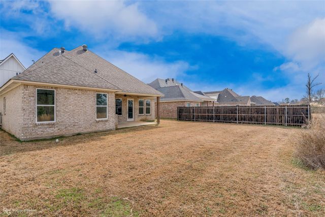 33 Turtle Creek Drive, Benton, LA 71006
