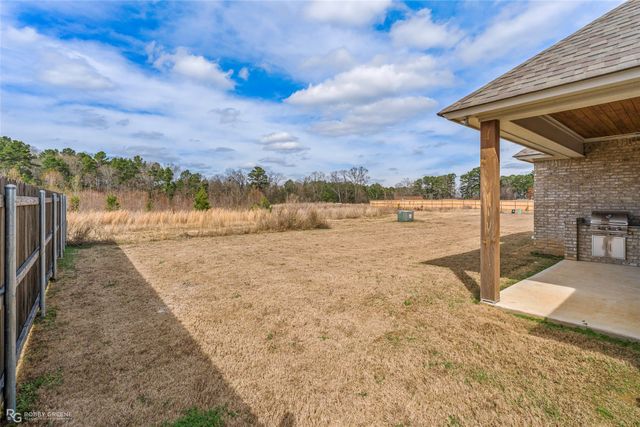 33 Turtle Creek Drive, Benton, LA 71006