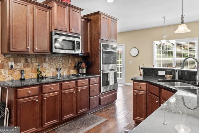 195 Gracie Gardens Court, Newnan, GA 30263
