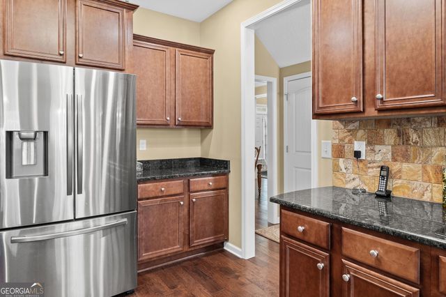 195 Gracie Gardens Court, Newnan, GA 30263
