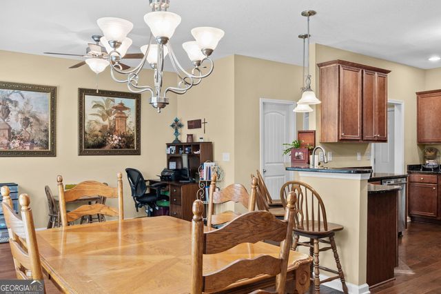 195 Gracie Gardens Court, Newnan, GA 30263