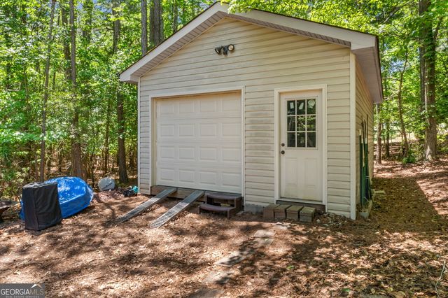 195 Gracie Gardens Court, Newnan, GA 30263