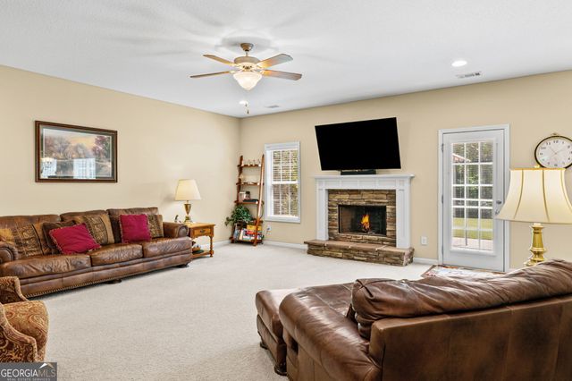 195 Gracie Gardens Court, Newnan, GA 30263