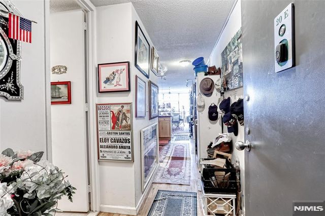 7004 JFK Blvd E Boulevard 20E, Guttenberg, NJ 07093