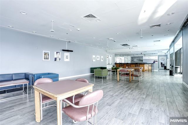 7004 JFK Blvd E Boulevard 20E, Guttenberg, NJ 07093