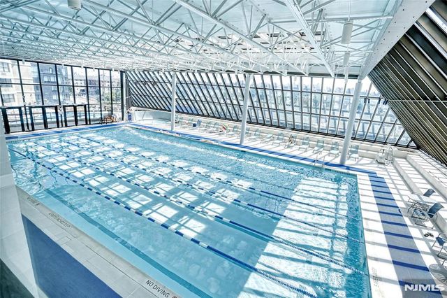 7004 JFK Blvd E Boulevard 20E, Guttenberg, NJ 07093