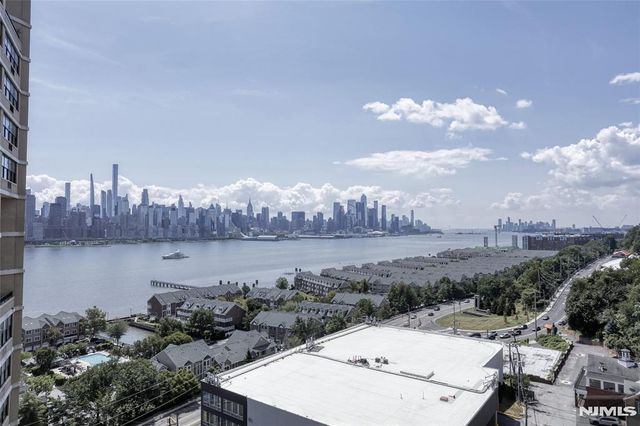 7004 JFK Blvd E Boulevard 20E, Guttenberg, NJ 07093