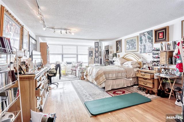 7004 JFK Blvd E Boulevard 20E, Guttenberg, NJ 07093