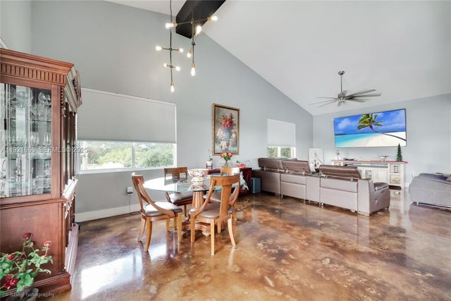 19870 SW 190th St, Miami, FL 33187