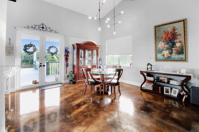 19870 SW 190th St, Miami, FL 33187