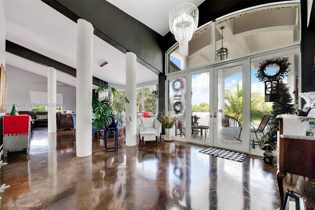 19870 SW 190th St, Miami, FL 33187