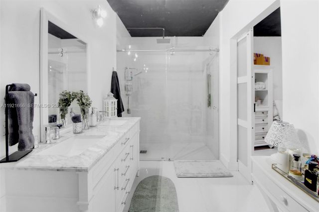 19870 SW 190th St, Miami, FL 33187