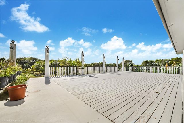 19870 SW 190th St, Miami, FL 33187