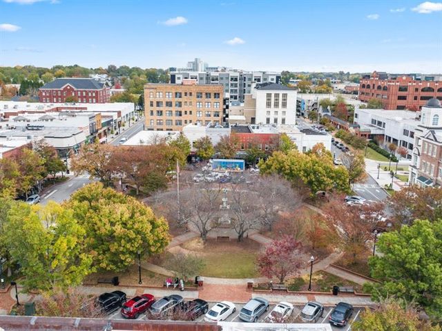 4035 Peregrine Way, Gainesville, GA 30506