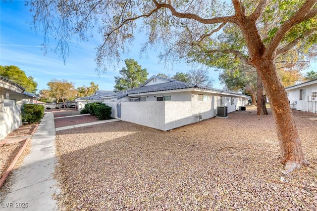 2040 Willowbury Drive A, Las Vegas, NV 89108