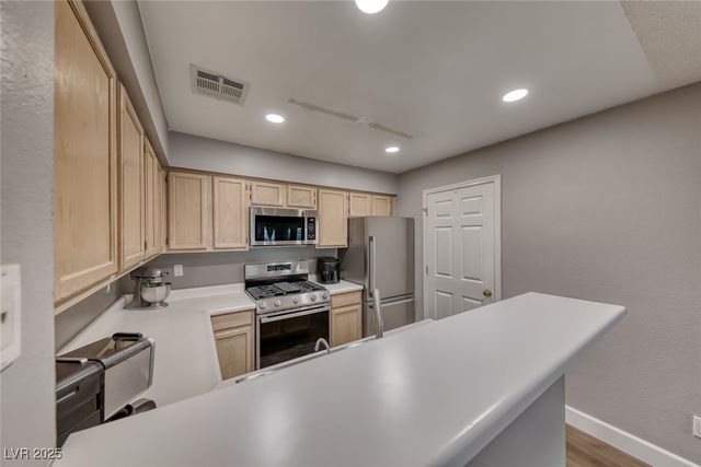 2040 Willowbury Drive A, Las Vegas, NV 89108