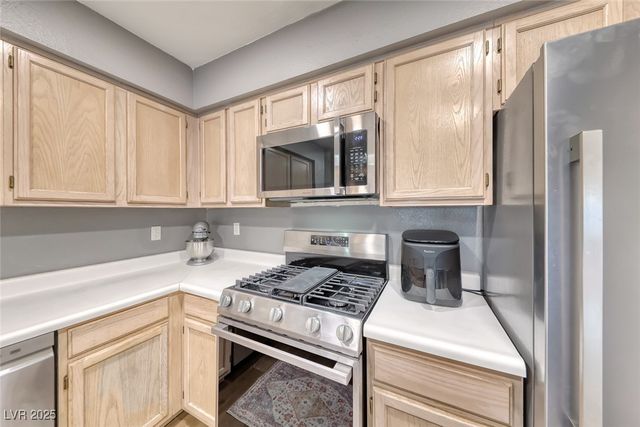 2040 Willowbury Drive A, Las Vegas, NV 89108