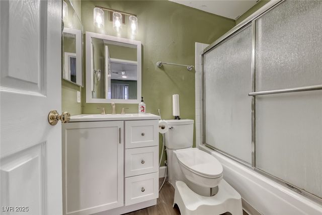 2040 Willowbury Drive A, Las Vegas, NV 89108