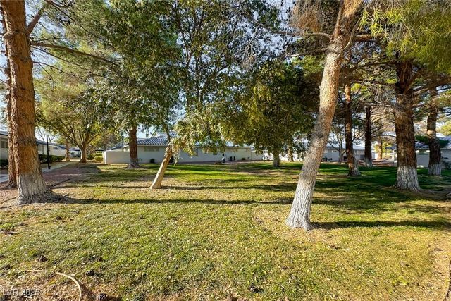 2040 Willowbury Drive A, Las Vegas, NV 89108