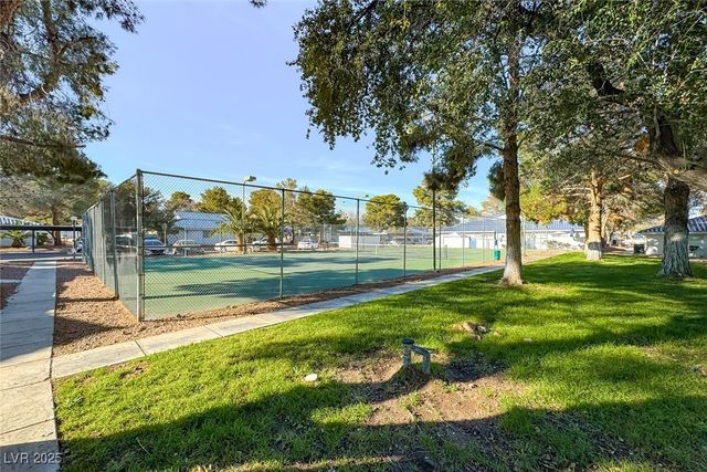 2040 Willowbury Drive A, Las Vegas, NV 89108