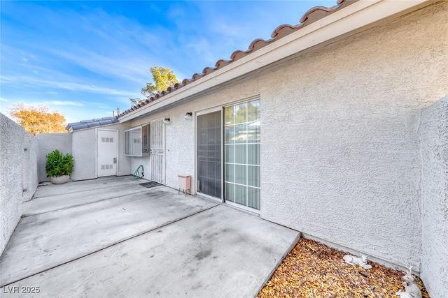 2040 Willowbury Drive A, Las Vegas, NV 89108