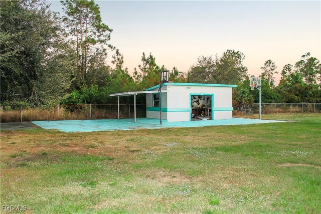 902 Clayton AVE, Lehigh Acres, FL 33972