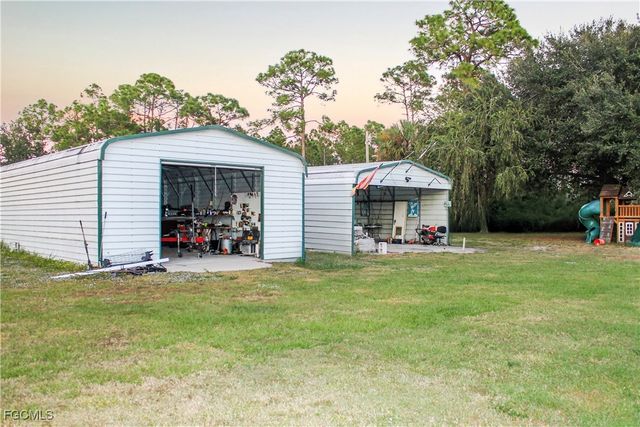902 Clayton AVE, Lehigh Acres, FL 33972
