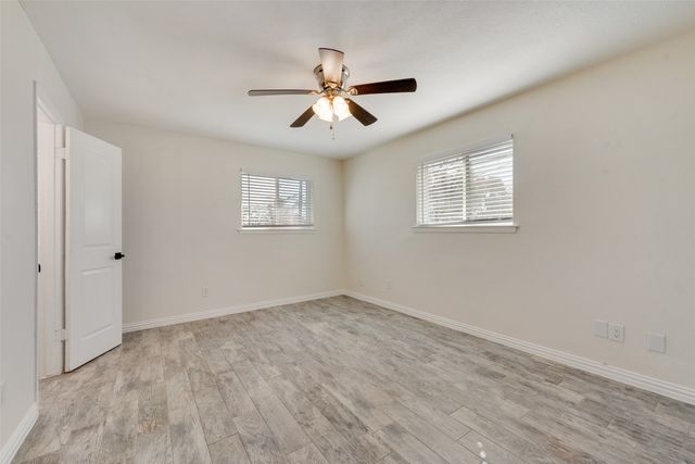 1725 Acosta Street, Grand Prairie, TX 75051