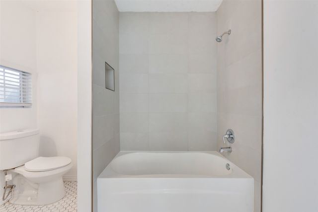 1725 Acosta Street, Grand Prairie, TX 75051