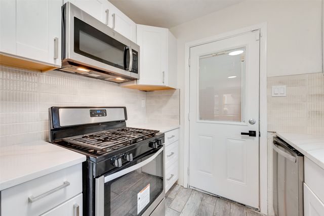 1725 Acosta Street, Grand Prairie, TX 75051