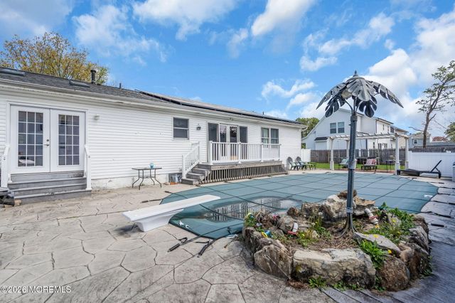 1108 Monmouth Avenue, Toms River, NJ 08757