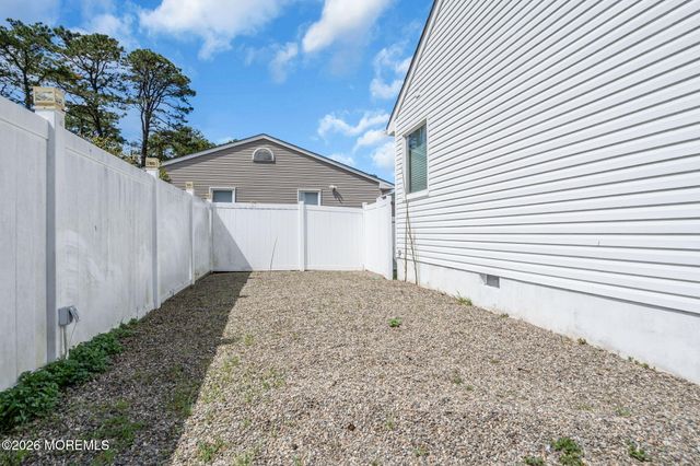 1108 Monmouth Avenue, Toms River, NJ 08757