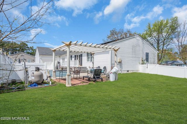 1108 Monmouth Avenue, Toms River, NJ 08757