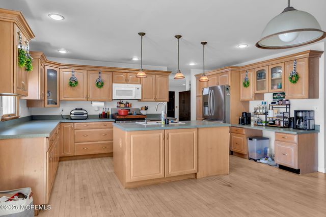 1108 Monmouth Avenue, Toms River, NJ 08757