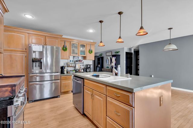 1108 Monmouth Avenue, Toms River, NJ 08757