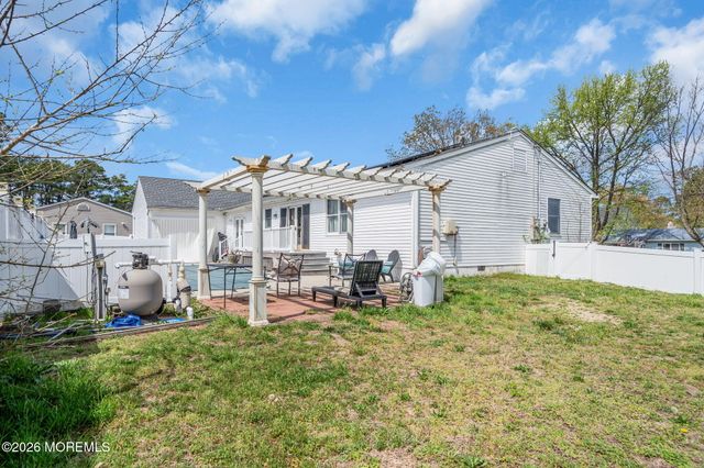 1108 Monmouth Avenue, Toms River, NJ 08757