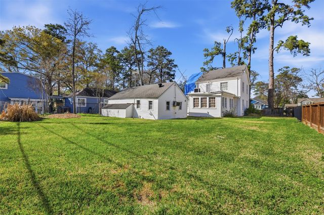 323 W 33rd Street, Houston, TX 77018