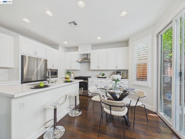 16 Poppy Hills Ln, San Ramon, CA 94583