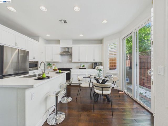 16 Poppy Hills Ln, San Ramon, CA 94583