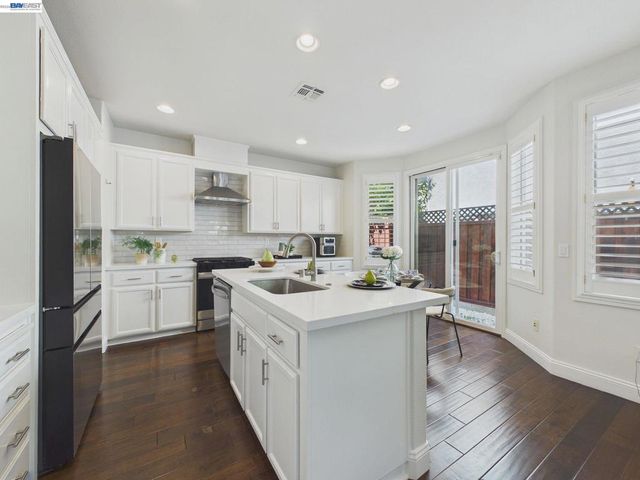 16 Poppy Hills Ln, San Ramon, CA 94583