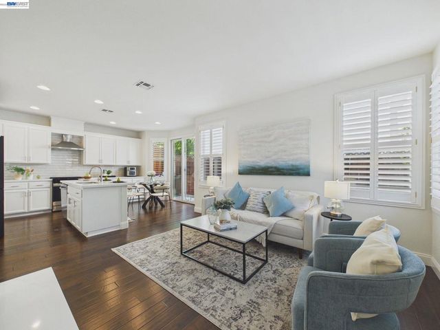 16 Poppy Hills Ln, San Ramon, CA 94583