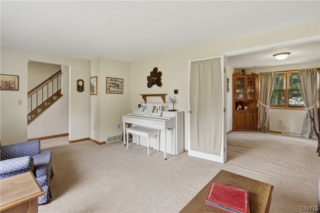 5354 Vineyard Drive, Clay, NY 13041