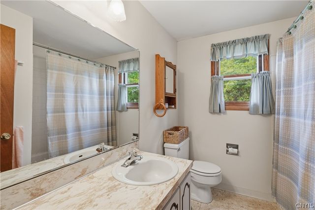 5354 Vineyard Drive, Clay, NY 13041