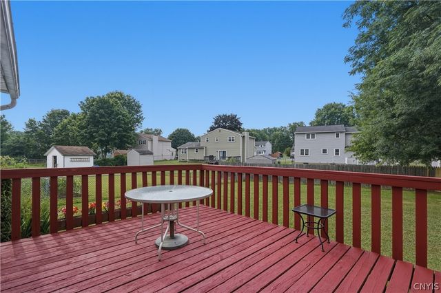 5354 Vineyard Drive, Clay, NY 13041
