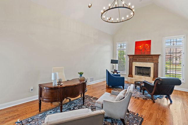 618 Ridgecrest Ln, Lebanon, TN 37087